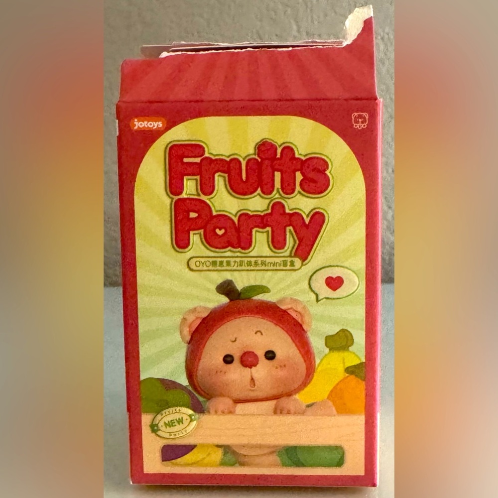 OYO Fruits Party Hipper in Apple